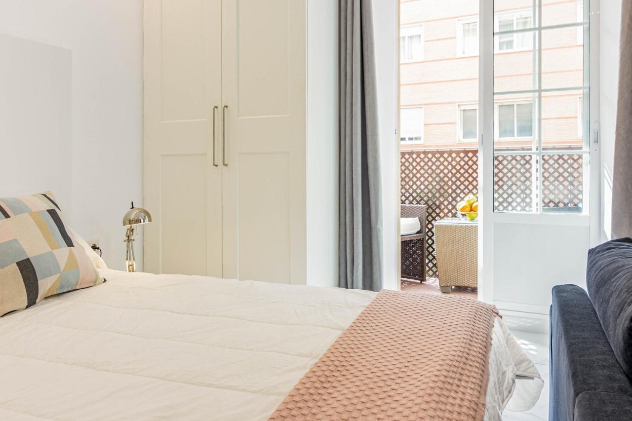 Arriola Apartamento Con Terraza Freshapartments Malaga Bagian luar foto